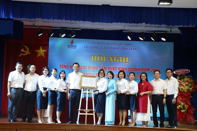 Trường Cao đẳng Dầu khí: Nâng cao chất lượng đào tạo - Khẳng định vị thế, góp phần vào sự phát triển của Petrovietnam