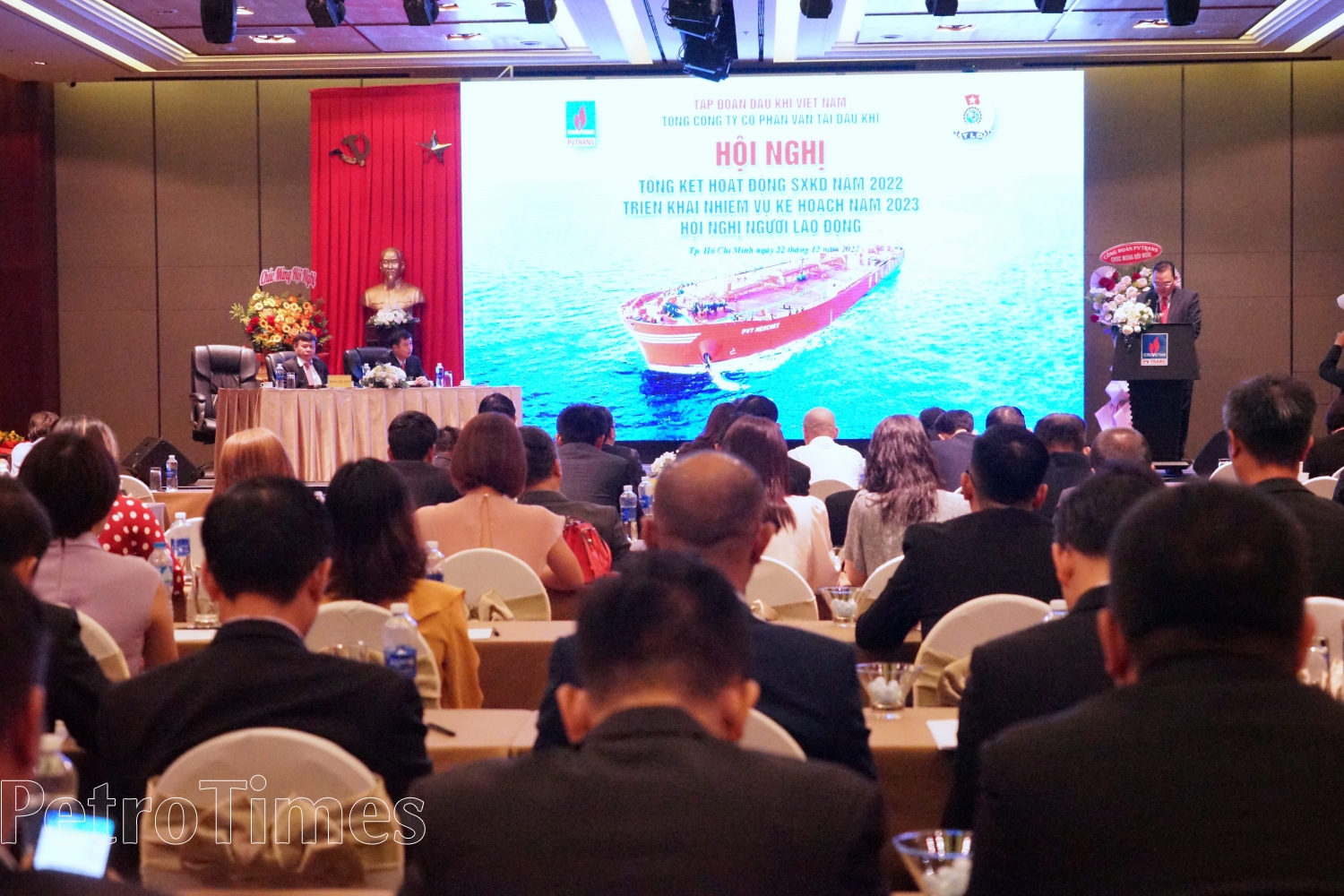 PVTrans tăng trưởng vượt bậc, tiếp tục khẳng định vị thế dẫn đầu PVTrans tăng trưởng vượt bậc, tiếp tục khẳng định vị thế dẫn đầu