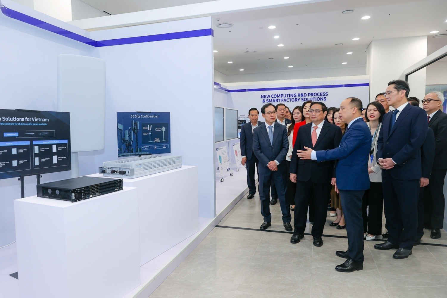 Thủ tướng: Việt Nam đã trở thành cứ điểm quan trọng của Samsung trên toàn cầu