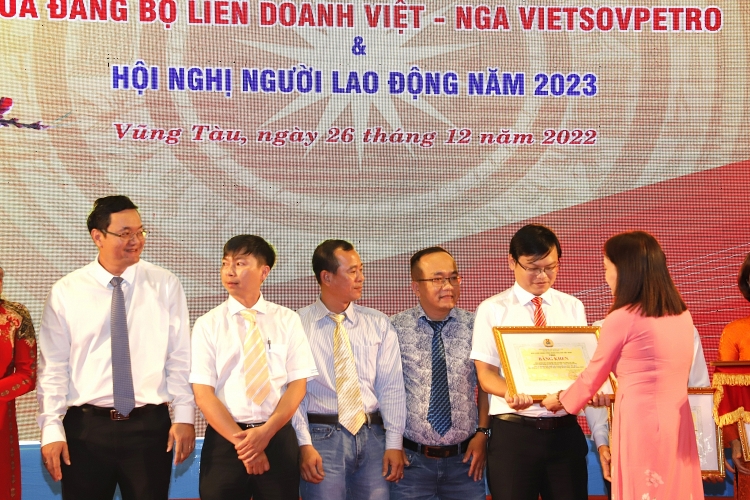Vietsovpetro: Thu nhập và các chế độ phúc lợi cho người lao động năm 2022 được đảm bảo ở mức tốt