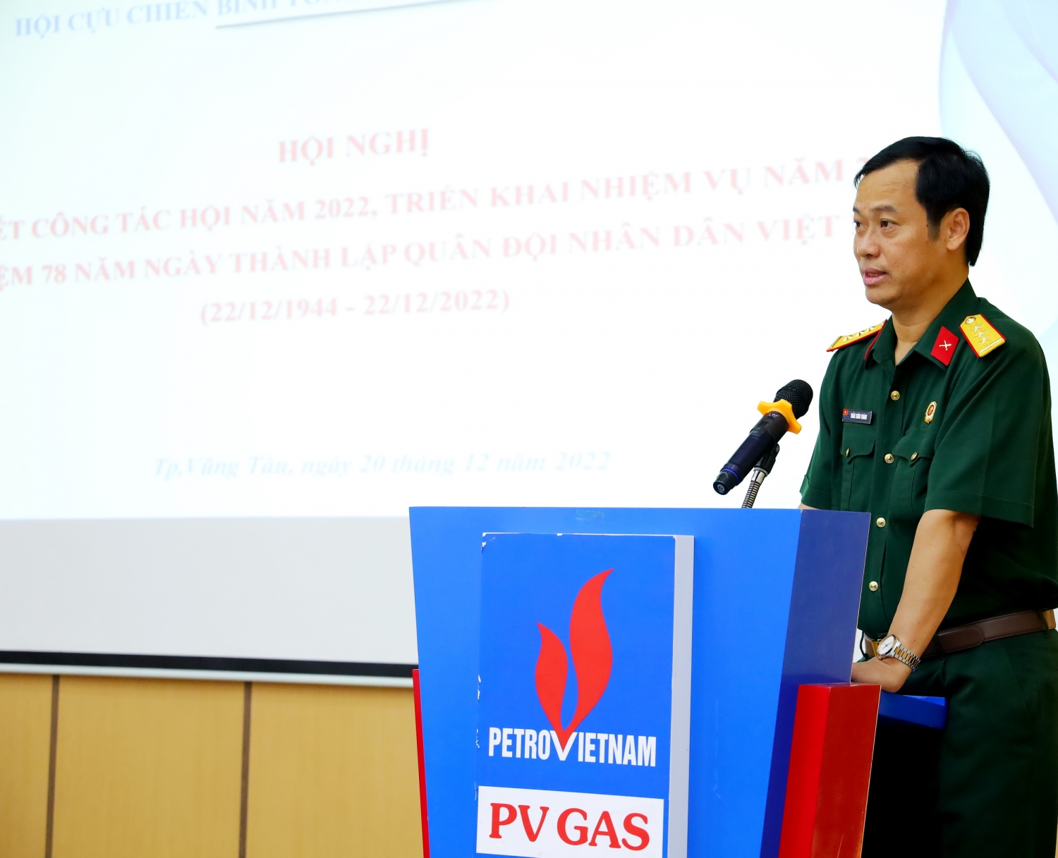 Chủ tịch Hội CCB PV GAS – Chủ tịch Công đoàn PV GAS Trần Xuân Thành tổng kết hoạt động Hội năm 2022 và triển khai nhiệm vụ năm 2023  3/ Đồng chí Nguyễn Thanh Nghị, Ủy viên BCH Đảng bộ, Phó Tổng giám đốc PV GAS, Nguyên Chủ tịch Hội CCB PV GAS phát biểu chia sẻ về công tác 