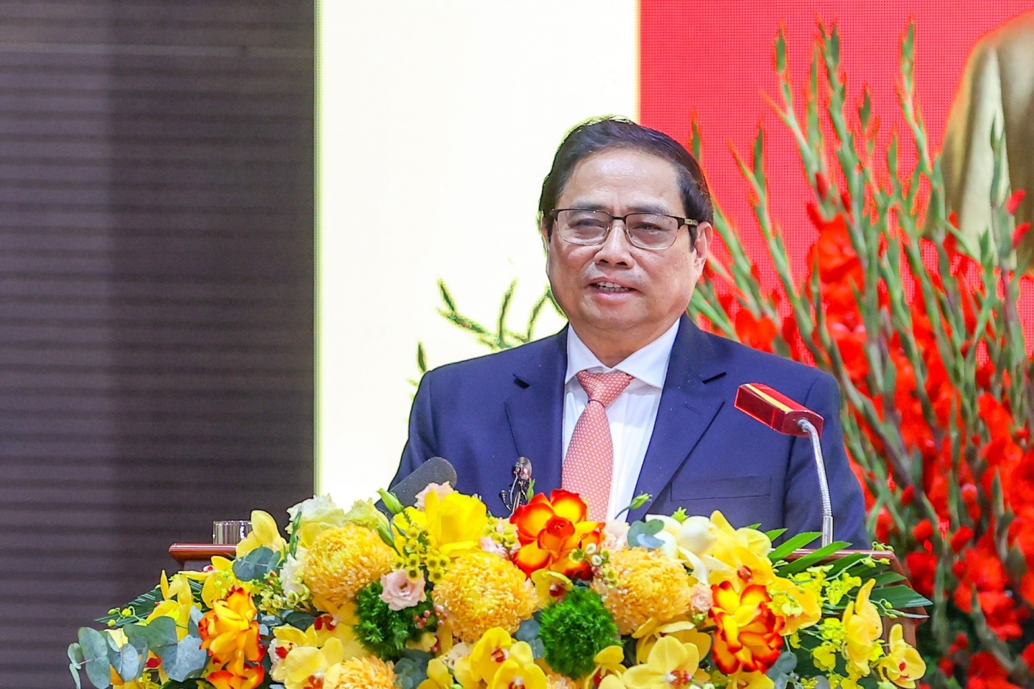 Thủ tướng: Hoàn thiện bộ máy hành chính nhà nước tinh gọn, hiệu lực, hiệu quả