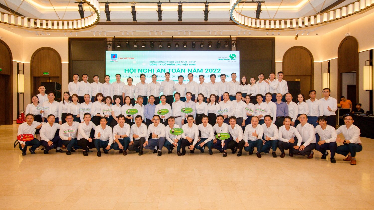 Chúc mừng thành công Hội nghị
