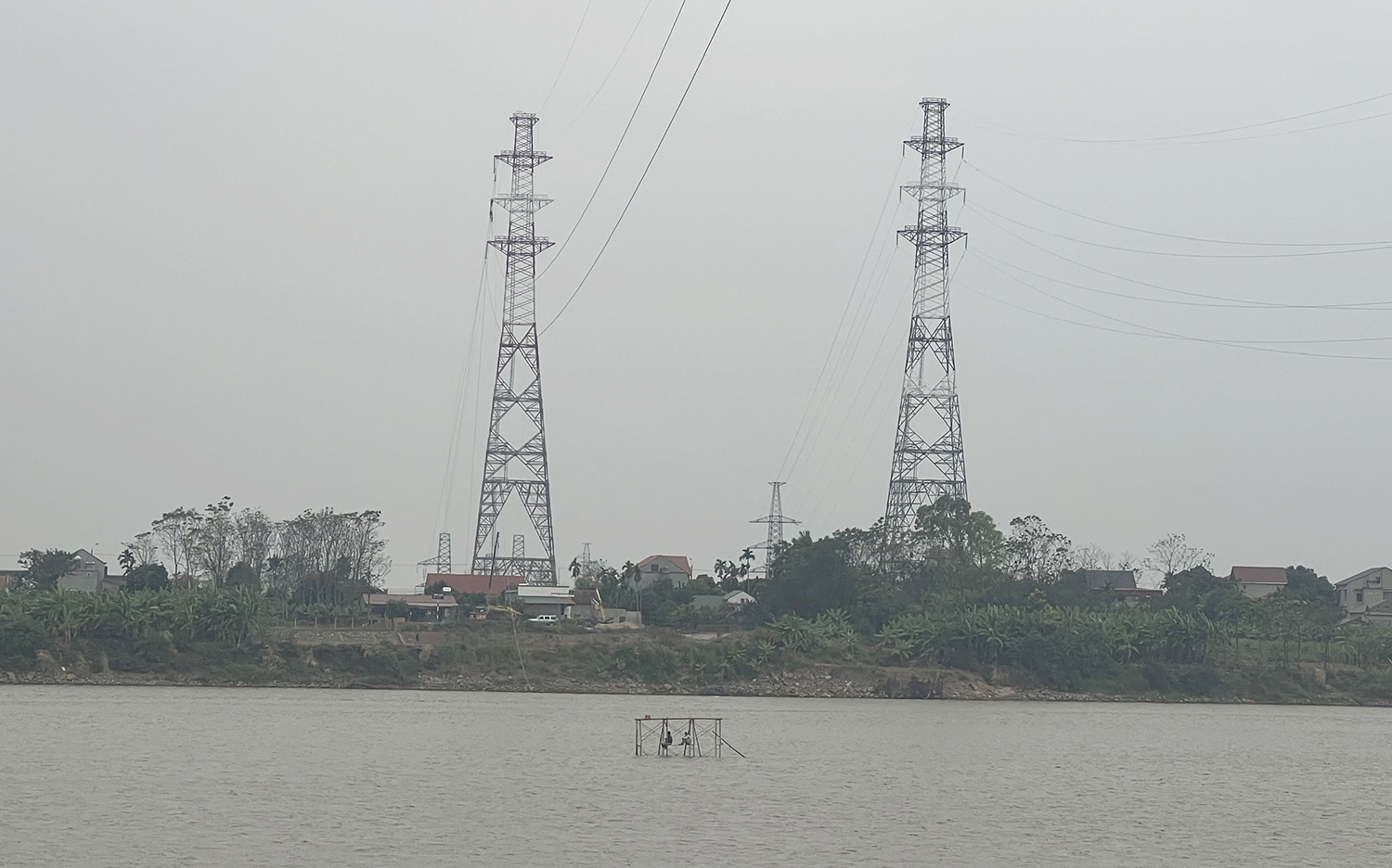 Thi công xuyêt Tết hoàn thành nâng tải đường dây 220kV đoạn Việt Trì - Suối Sập 2A