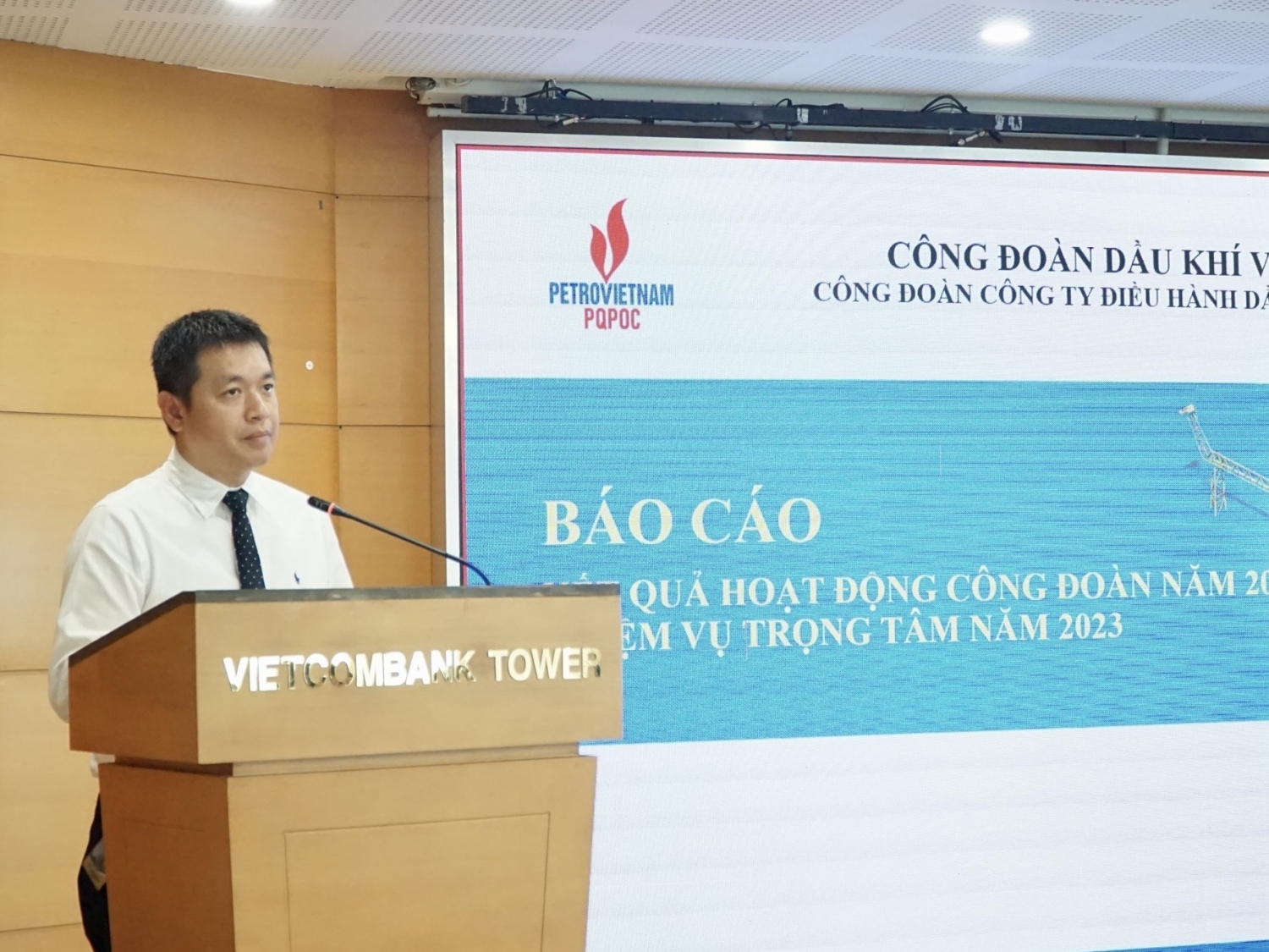 Đại diện Ban Tổng Giám đốc và BCH Công đoàn lần lượt có báo cáo về tình hình sử dụng lao động và chăm lo đời sống cho người lao động năm 2022