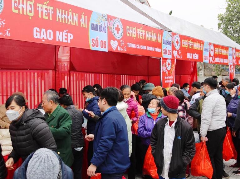 Hà Nội dành 74 tỷ đồng hỗ trợ đoàn viên, người lao động khó khăn dịp Tết 2023