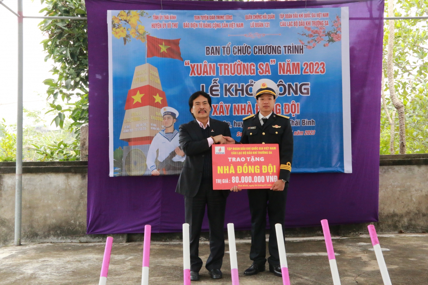 Petrovietnam hỗ trợ kinh phí xây dựng, sửa chữa Petrovietnam hỗ trợ kinh phí xây dựng, sửa chữa