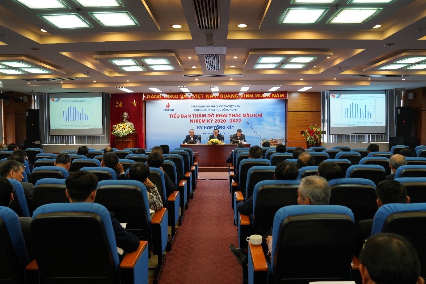 Toàn cảnh Kỳ họp tổng kết Tiểu ban Thăm dò Khai thác Dầu khí nhiệm kỳ 2020-2022