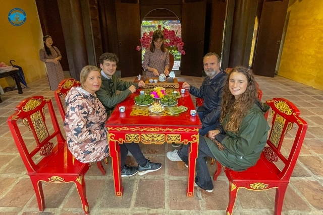 Mở tour thưởng trà kết hợp tham quan Đại Nội Huế Mở tour thưởng trà kết hợp tham quan Đại Nội Huế