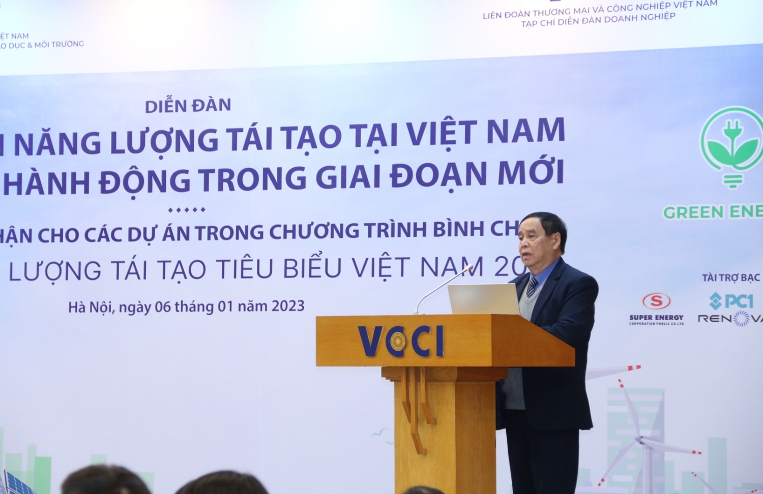 Định hướng chính sách ổn định để phát triển năng lượng tái tạo tại Việt Nam
