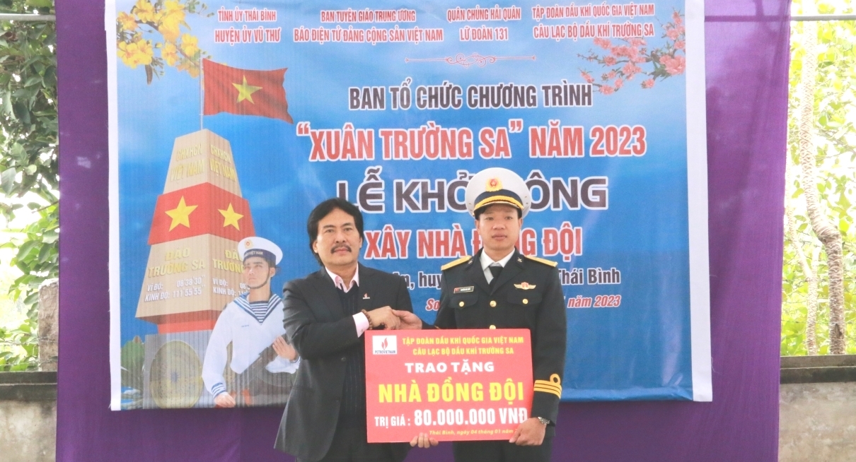 Petrovietnam đồng hành cùng chương trình nghệ thuật “Xuân Trường Sa Petrovietnam đồng hành cùng chương trình nghệ thuật “Xuân Trường Sa