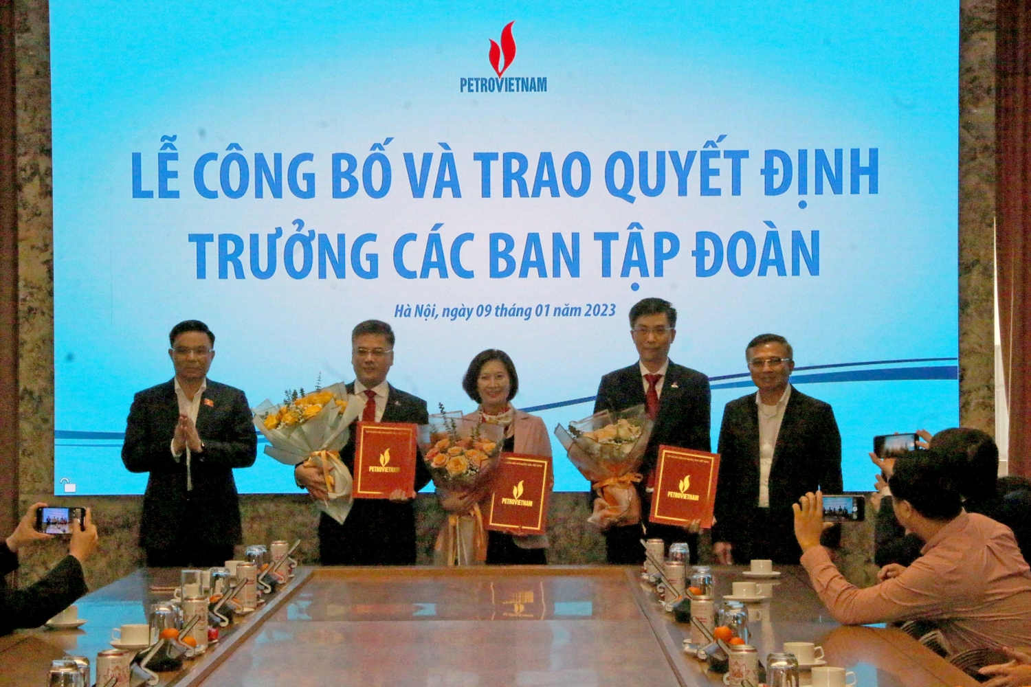 Công bố và trao quyết định bổ nhiệm Trưởng các Ban chuyên môn Tập đoàn