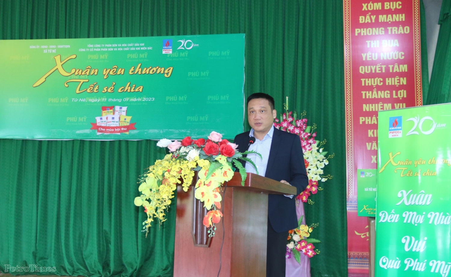 PVFCCo mang xuân ấm đến với bà con huyện Tân Lạc, tỉnh Hòa Bình