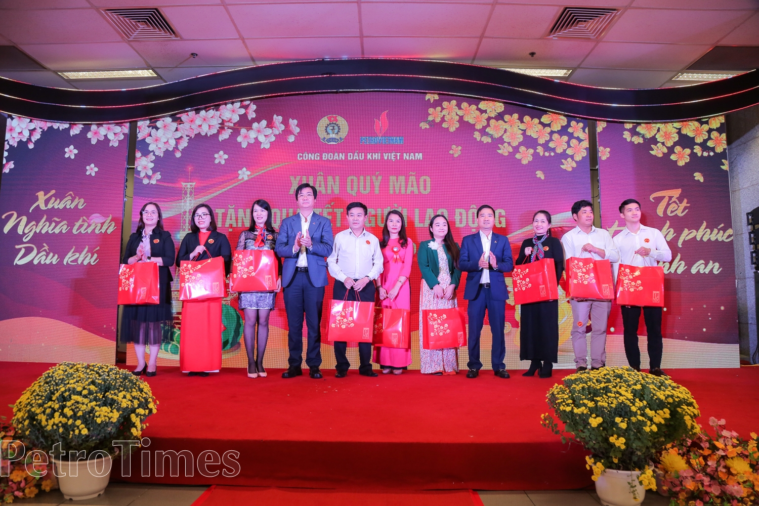 CĐ DKVN tổ chức chương trình 