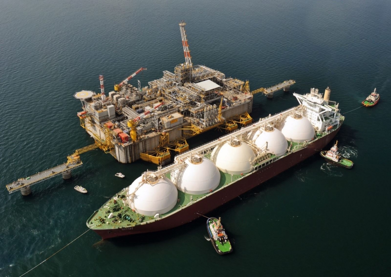 Nhập khẩu LNG toàn cầu đạt mức cao kỷ lục trong năm 2022