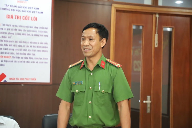 Lãnh đạo phường Long Toàn đến thăm, chúc Tết Trường Đại học Dầu khí Việt Nam