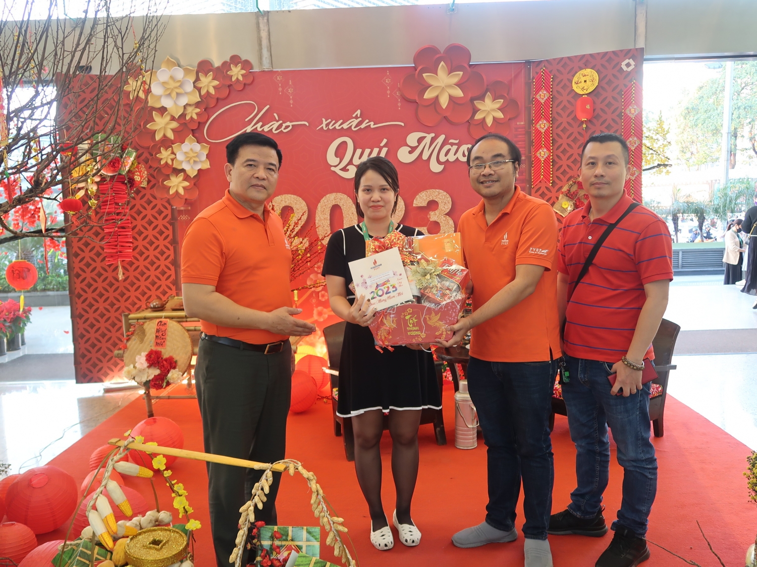 Công đoàn PVEP chăm lo Tết cho gia đình cán bộ, đoàn viên xa Tổ quốc