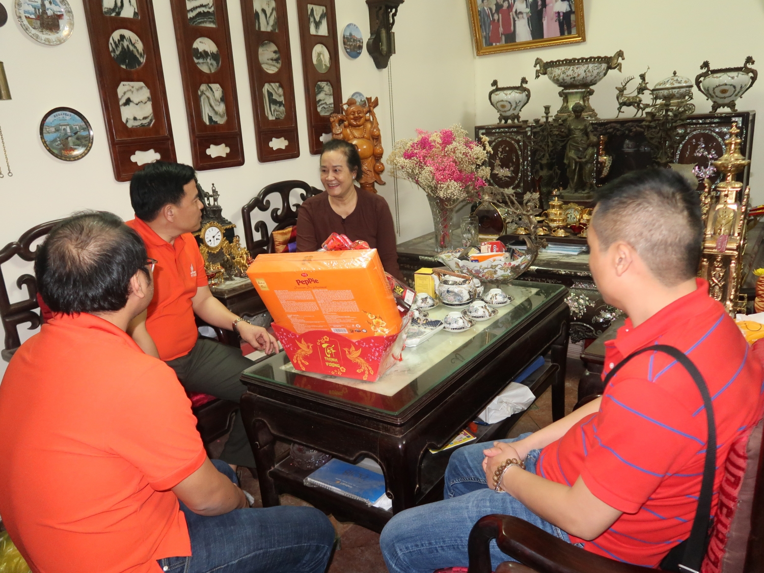 Công đoàn PVEP chăm lo Tết cho gia đình cán bộ, đoàn viên xa Tổ quốc