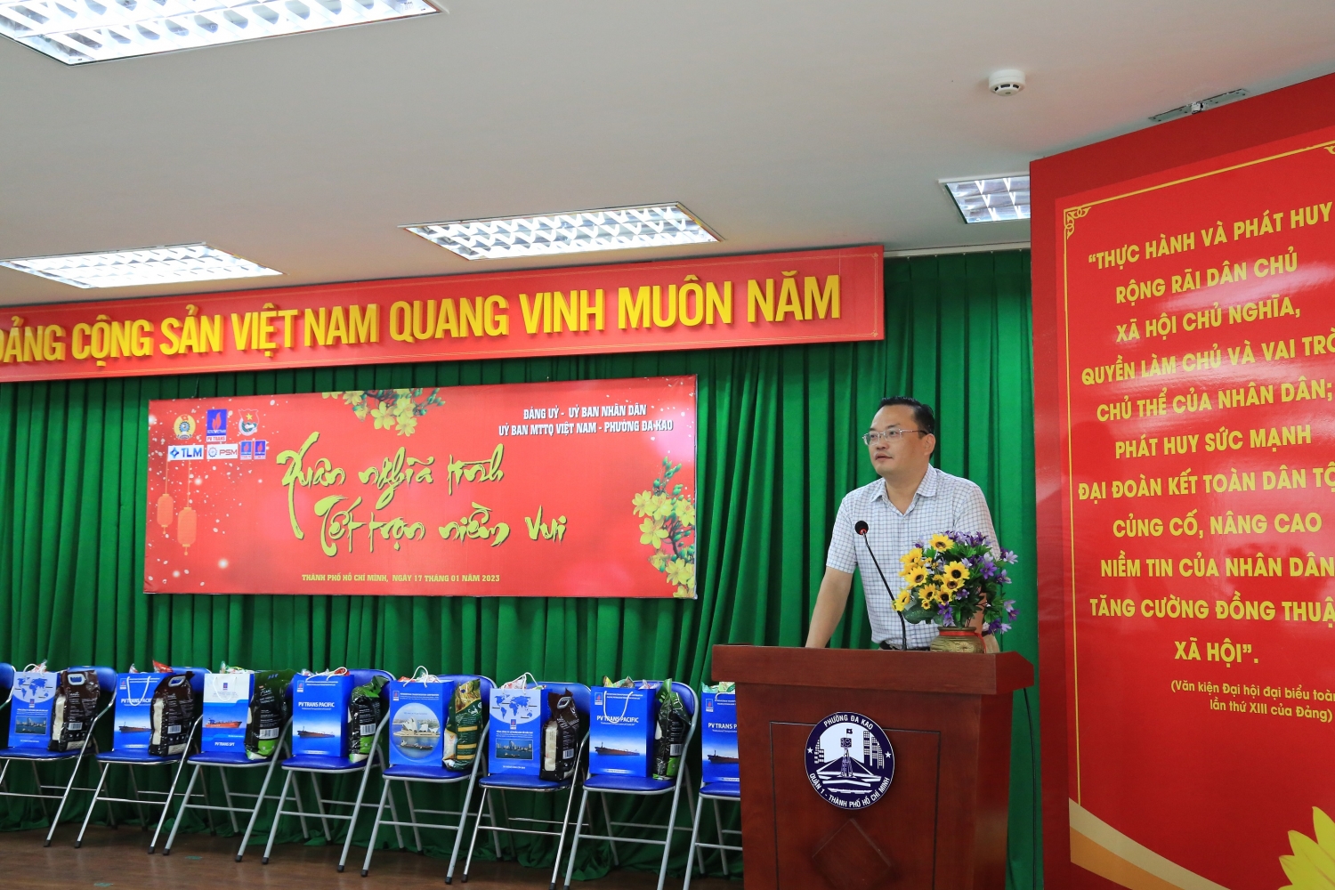 PVTrans với hoạt động an sinh xã hội chăm lo Tết cổ truyền Quý Mão 2023 PVTrans với hoạt động an sinh xã hội chăm lo Tết cổ truyền Quý Mão 2023