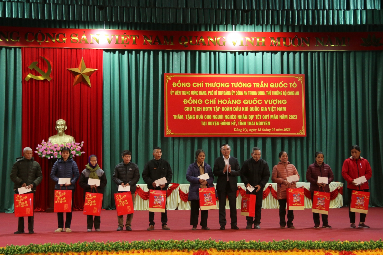 Lãnh đạo Bộ Công an và Petrovietnam thăm, làm việc tại tỉnh Thái Nguyên