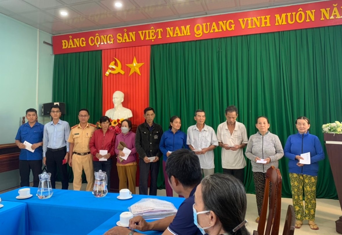 PTSC Quảng Ngãi tổ chức chương trình “Bao lì xì Nhân ái” lần thứ 15