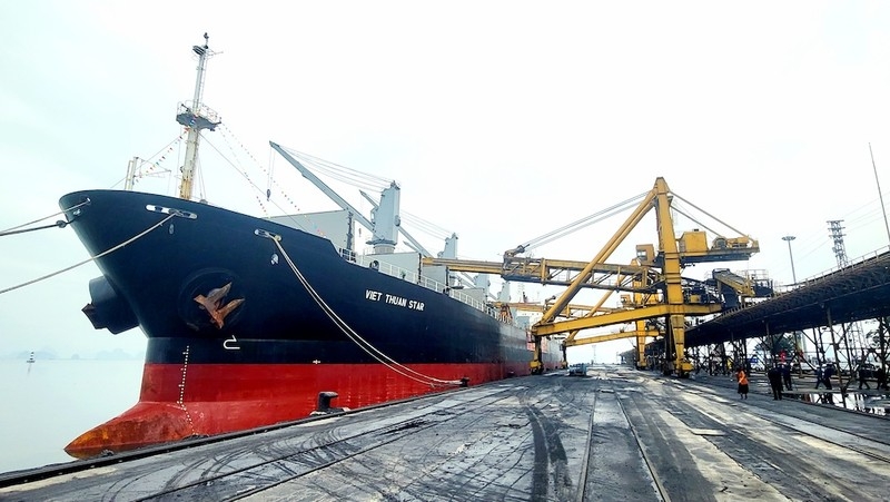 TKV phát lệnh rót tấn than đầu tiên của năm mới Quý Mão 2023