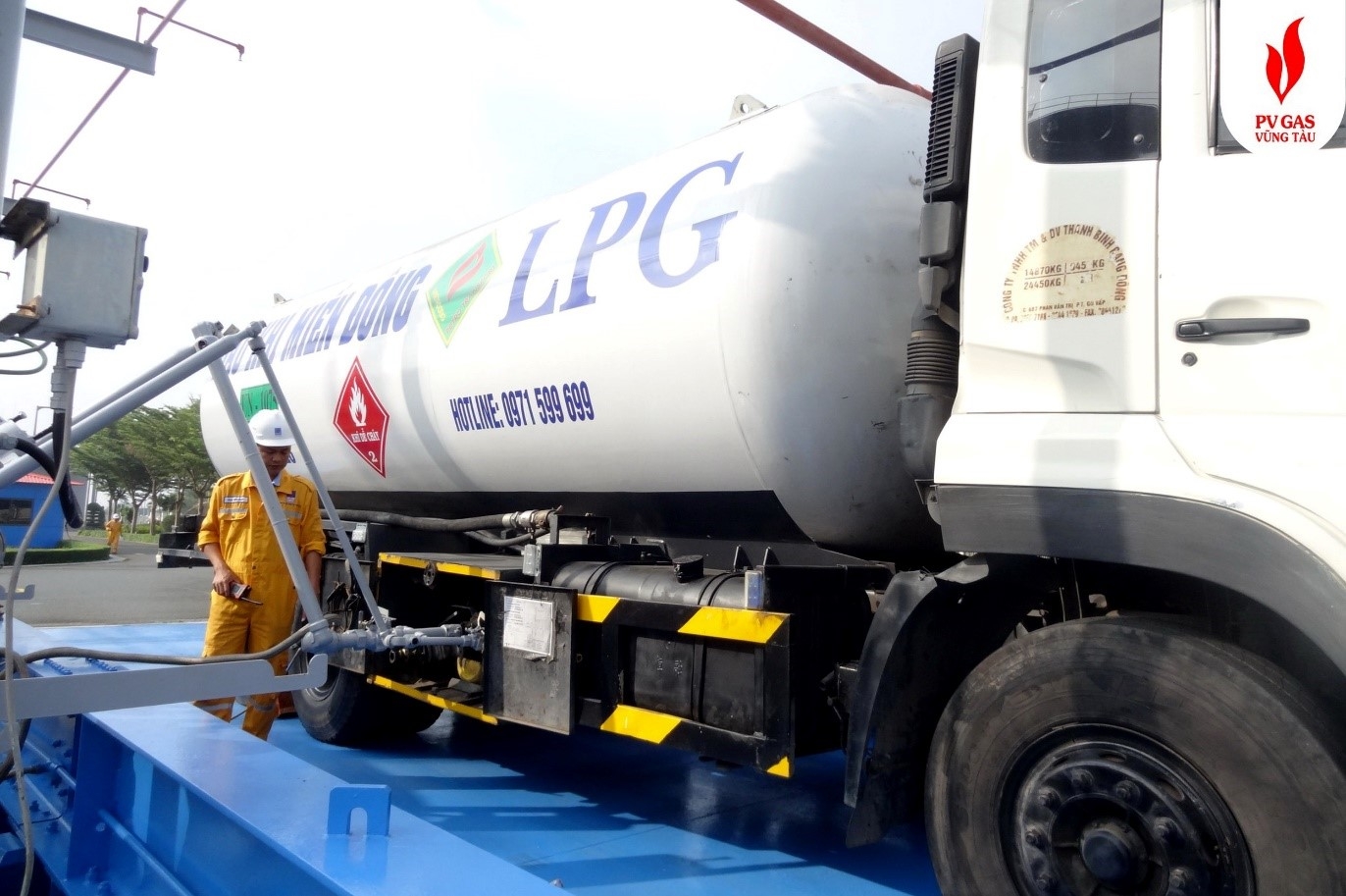 nhà máy Xử lý Khí Dinh Cố (GPP) chính thức đưa hệ thống trạm nạp xe bồn vào sử dụng sau hơn 10 năm dừng vận hành.