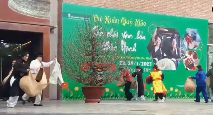 Trải nghiệm “Sắc thái văn hóa Bắc Ninh” tại Bảo tàng Dân tộc học Việt Nam Trải nghiệm “Sắc thái văn hóa Bắc Ninh” tại Bảo tàng Dân tộc học Việt Nam