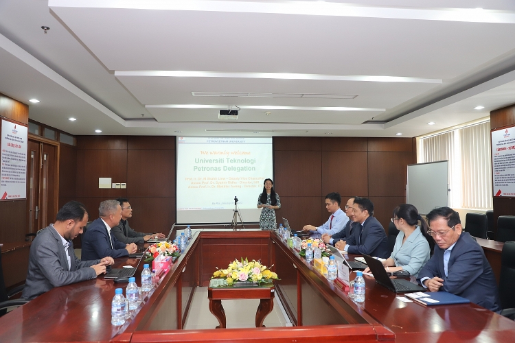Trường Đại học Dầu khí Việt Nam tiếp đoàn công tác của Trường Đại học Công nghệ Petronas