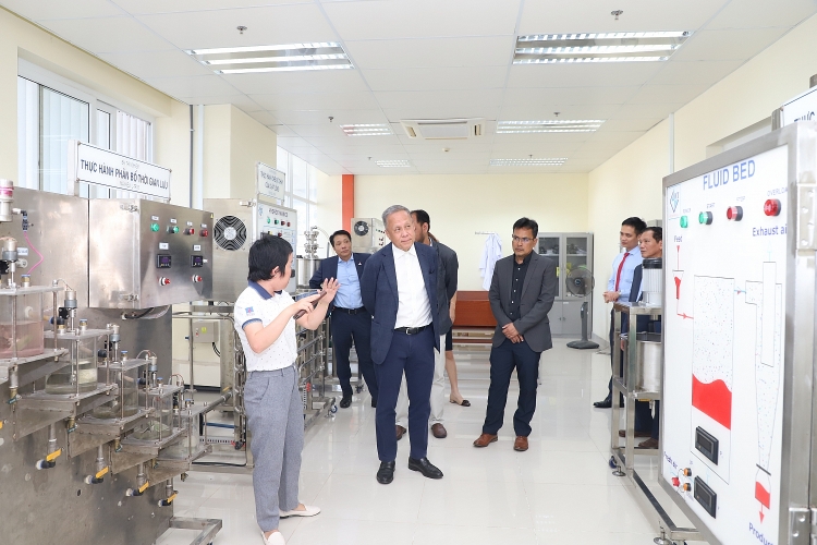 Trường Đại học Dầu khí Việt Nam tiếp đoàn công tác của Trường Đại học Công nghệ Petronas