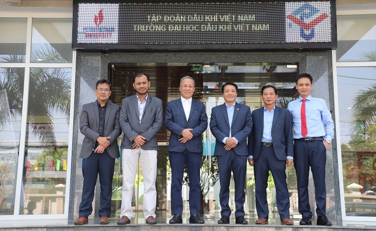 Trường Đại học Dầu khí Việt Nam tiếp đoàn công tác của Trường Đại học Công nghệ Petronas