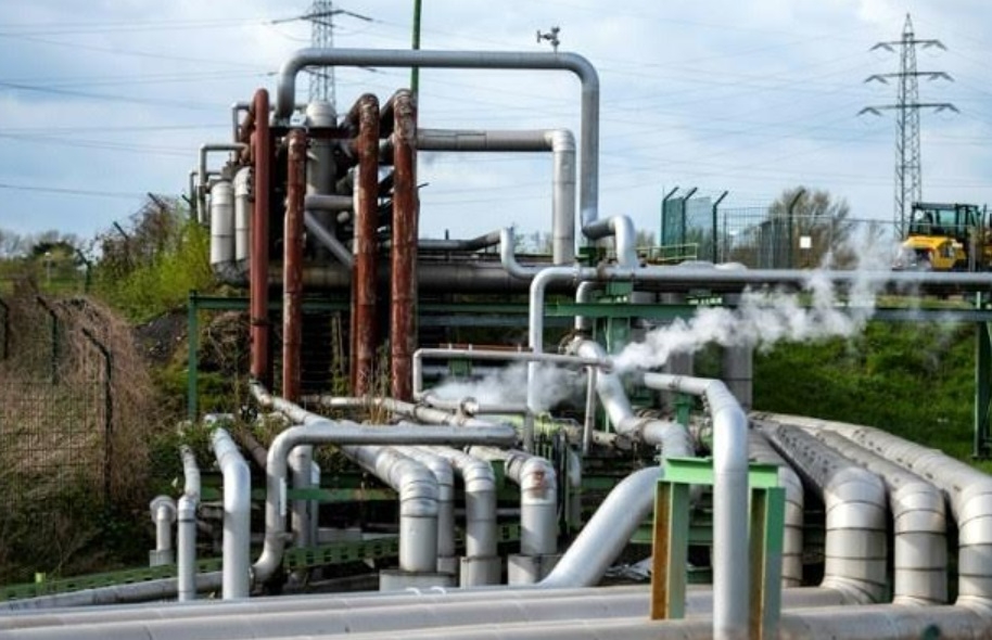 Ba Lan dự kiến giảm hơn một nửa dầu nhập khẩu từ Nga trong tháng 2