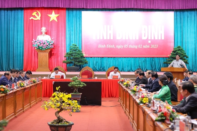 Thủ tướng Chính phủ làm việc với Ban Thường vụ Tỉnh ủy Bình Định