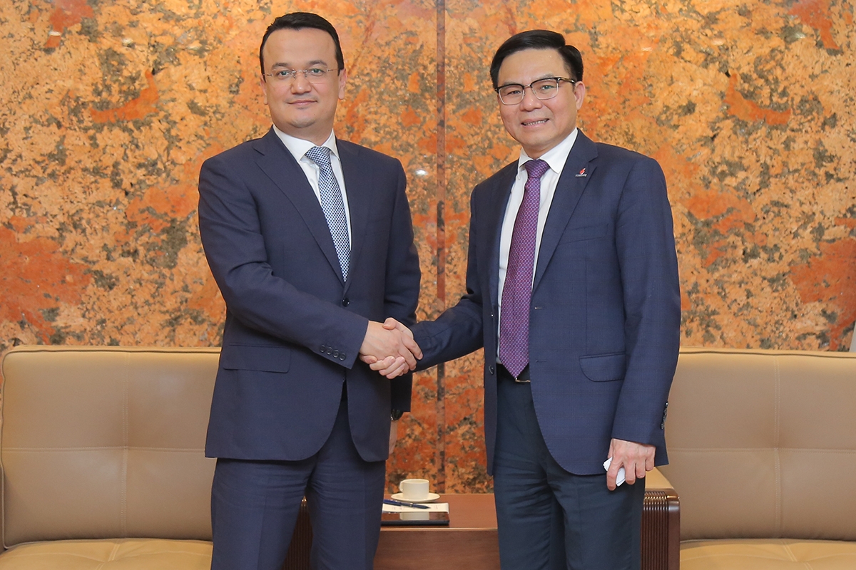 Tổng Giám đốc Petrovietnam Lê Mạnh Hùng tiếp Bộ trưởng Bộ Đầu tư và Công Thương của Uzbekistan Tổng Giám đốc Petrovietnam Lê Mạnh Hùng tiếp Bộ trưởng Bộ Đầu tư và Công Thương của Uzbekistan
