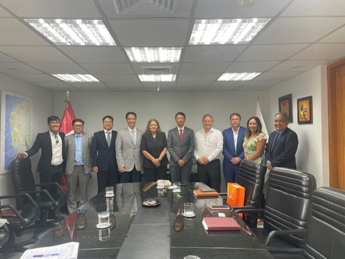 Đoàn công tác PVEP thăm và làm việc tại Peru