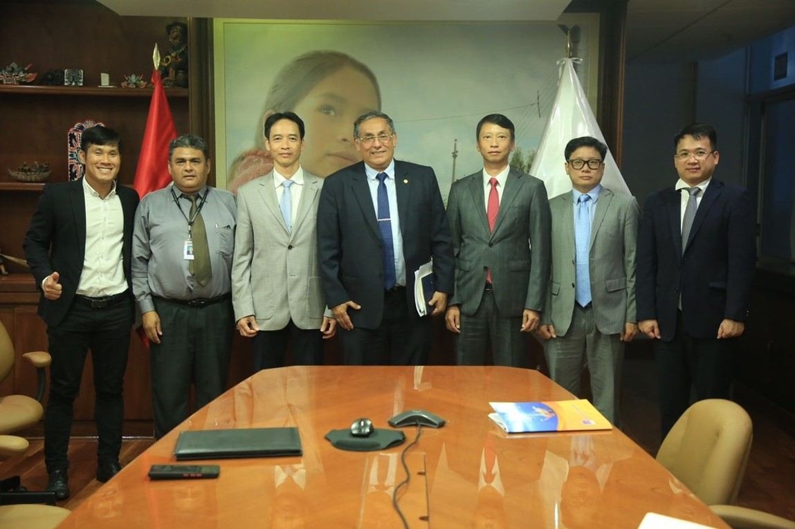 Đoàn công tác PVEP thăm và làm việc tại Peru