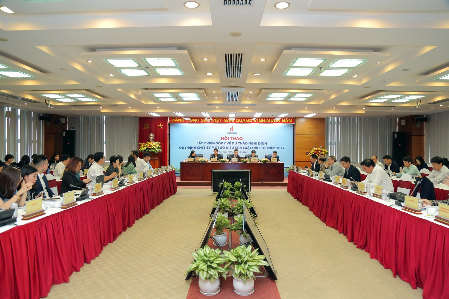 Petrovietnam lấy ý kiến góp ý dự thảo Nghị định Luật Dầu khí năm 2022