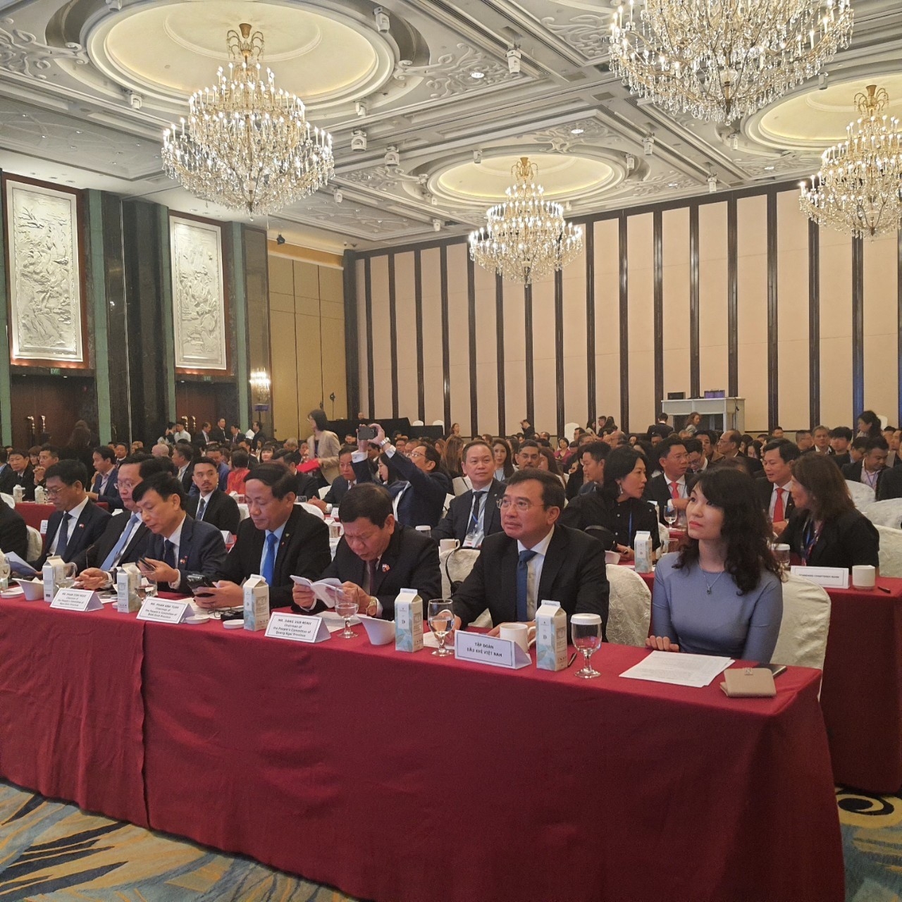 Lãnh đạo Petrovietnam tháp tùng Thủ tướng Chính phủ thăm chính thức Cộng hòa Singapore và Brunei Darussalam