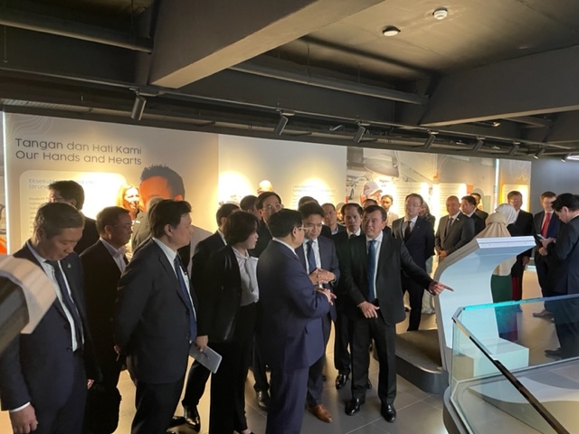 Lãnh đạo Petrovietnam tháp tùng Thủ tướng Chính phủ thăm chính thức Cộng hòa Singapore và Brunei Darussalam