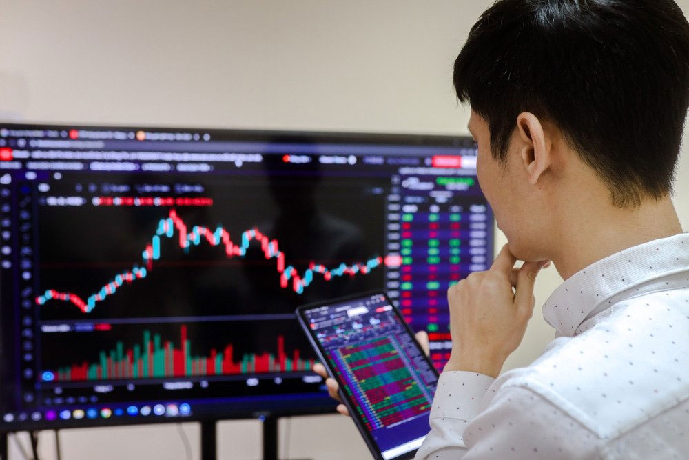Tin nhanh chứng khoán ngày 14/2: Dòng tiền rời bỏ thị trường Tin nhanh chứng khoán ngày 14/2: Dòng tiền rời bỏ thị trường