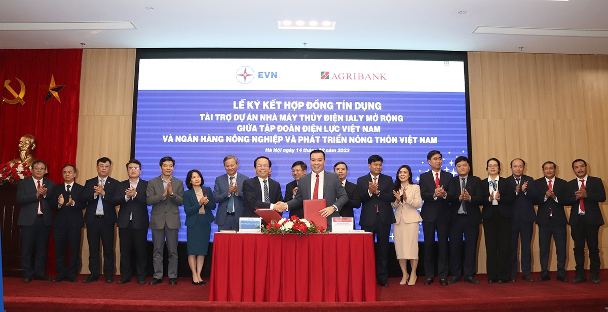 EVN và Agribank ký hợp đồng tín dụng 2.400 tỷ cho Dự án Nhà máy Thuỷ điện Ialy mở rộng