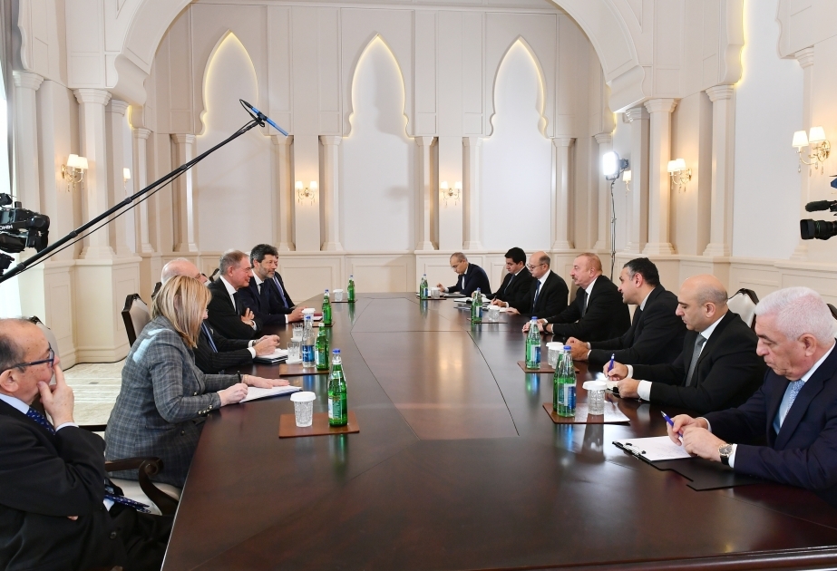 Ý tìm đến Azerbaijan để thoát khỏi Nga