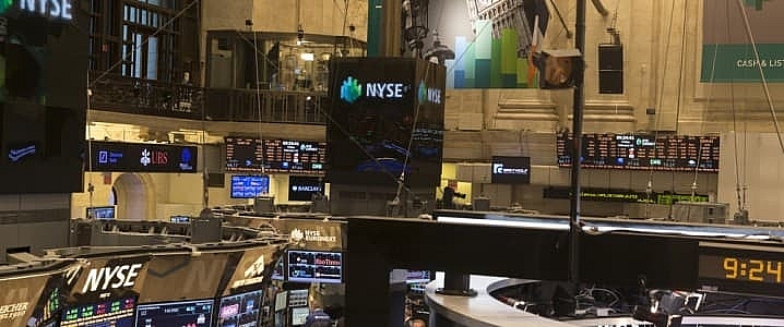 Lợi nhuận âm của Chevron kéo chỉ số Dow Jones đi xuống Lợi nhuận âm của Chevron kéo chỉ số Dow Jones đi xuống