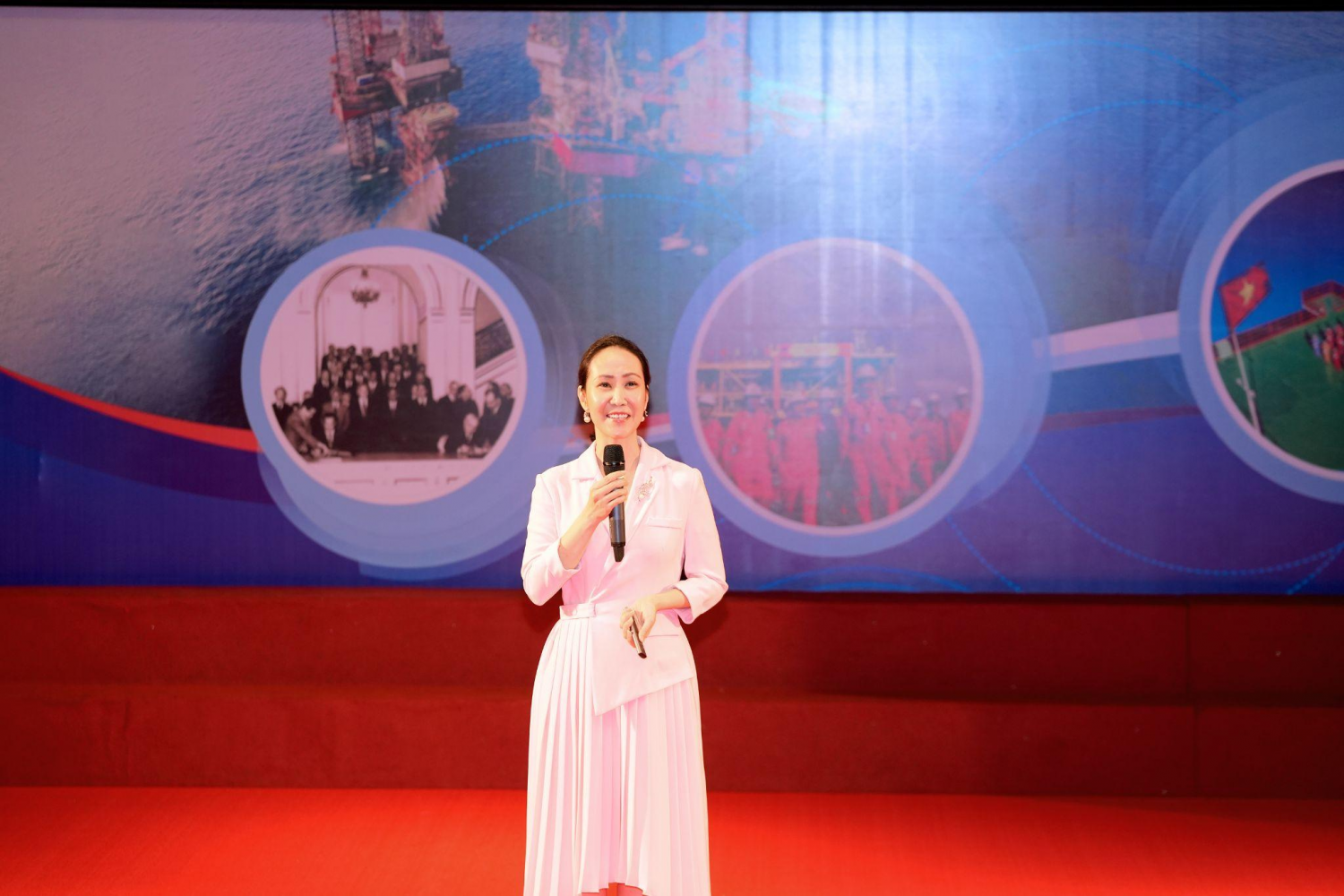 Hội thảo Văn hóa Doanh nghiệp Vietsovpetro “Dòng chảy hòa quyện của Lịch sử - Hiện tại - Tương lai”