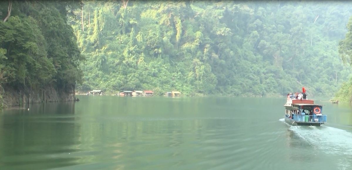 Khai thác tour du lịch huyền thoại sông Gâm Khai thác tour du lịch huyền thoại sông Gâm