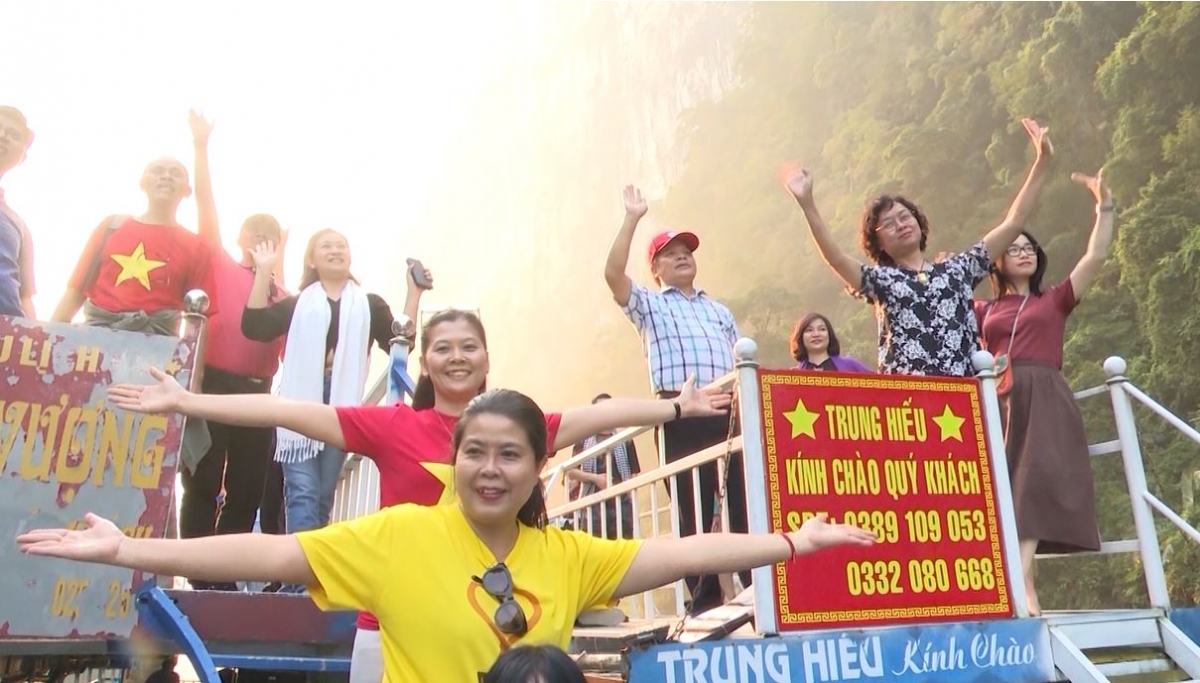 Khai thác tour du lịch huyền thoại sông Gâm Khai thác tour du lịch huyền thoại sông Gâm