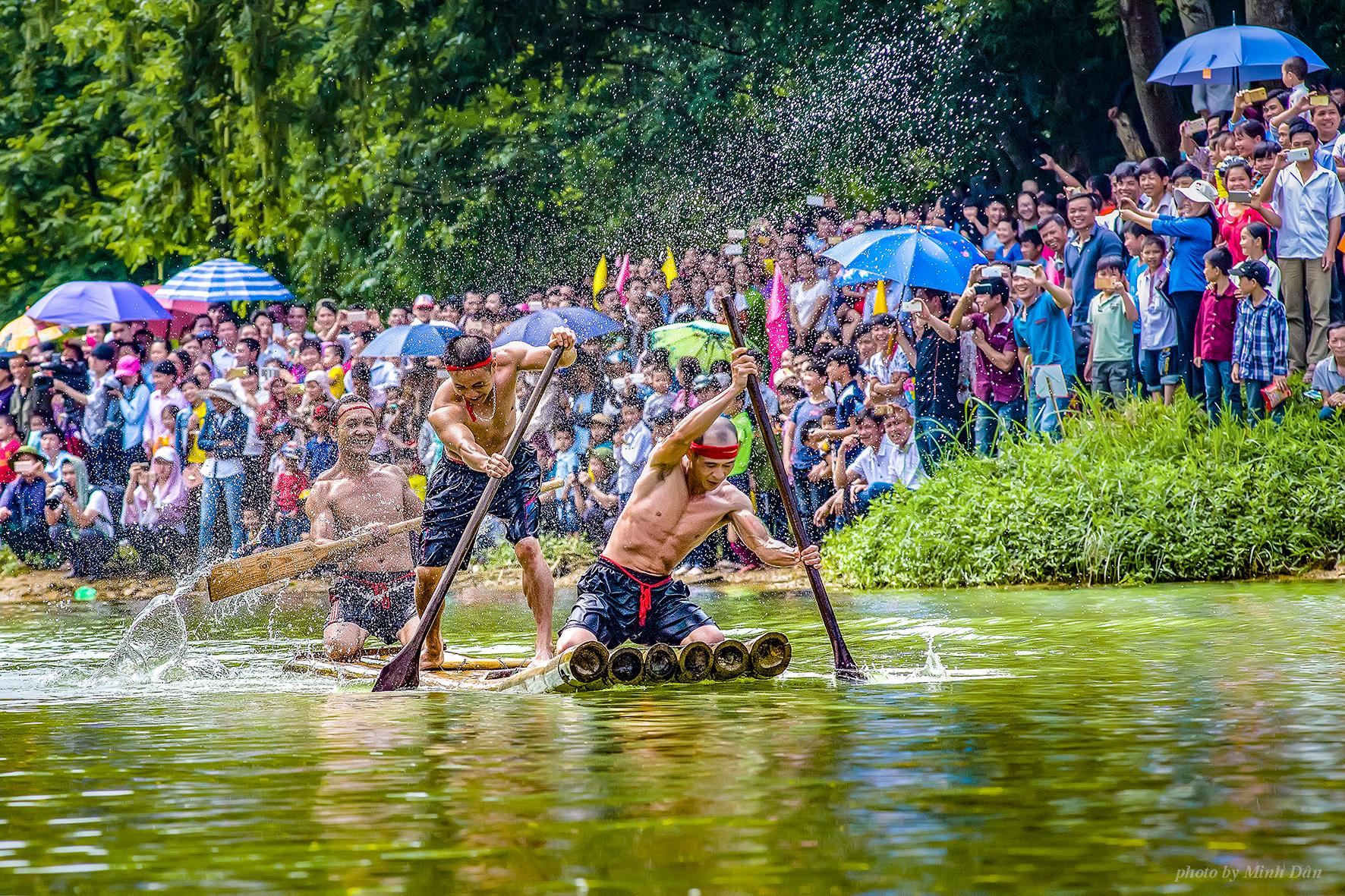 Đua bè mảng trên sông Kỳ Cùng - Một điểm nhấn văn hóa