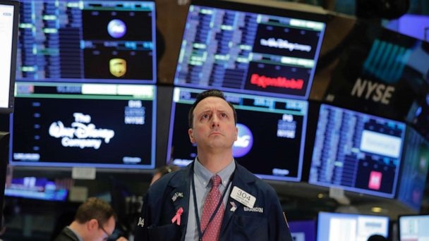 Thị trường chứng khoán thế giới ngày 18/2: Dow Jones giảm tuần thứ 3 liên tiếp Thị trường chứng khoán thế giới ngày 18/2: Dow Jones giảm tuần thứ 3 liên tiếp