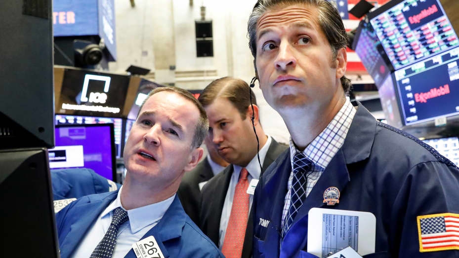 Thị trường chứng khoán thế giới ngày 22/2: Dow Jones mất sạch đà tăng từ đầu năm Thị trường chứng khoán thế giới ngày 22/2: Dow Jones mất sạch đà tăng từ đầu năm