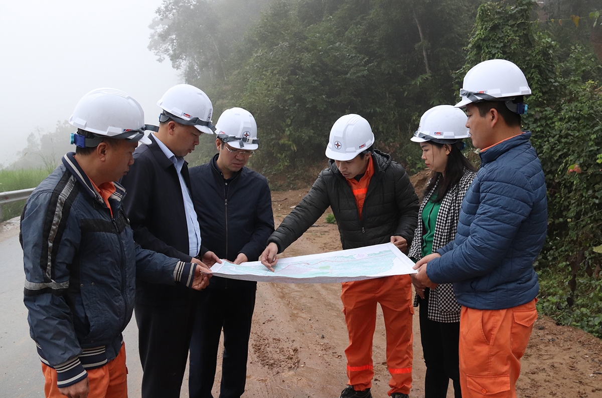 Chặng đường nước rút dự án Trạm biến áp 500kV Lào Cai và các đường dây 220kV đấu nối